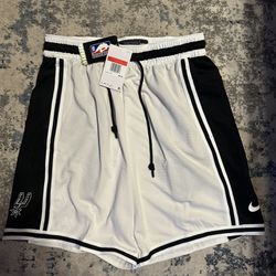 Brand new with tags Men’s San Antonio Spurs Nike Official On Court Pre Game shorts size large 