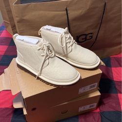 Ugg Boots Women Size 7 , 8 