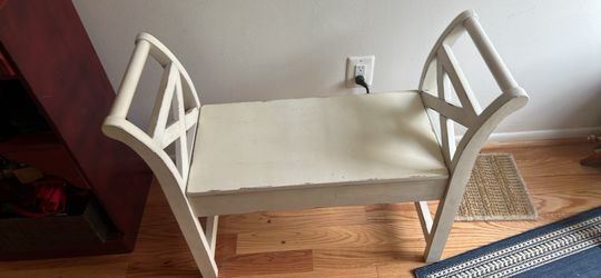 White Wooden storage bench