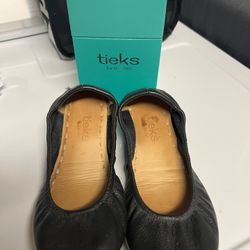 Tieks Flats