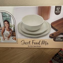 Jessie James Decker 12-Piece Ceramic Dinnerware Set