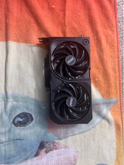 GeForce RTX™ 5070 12G Shadow 2X OC .