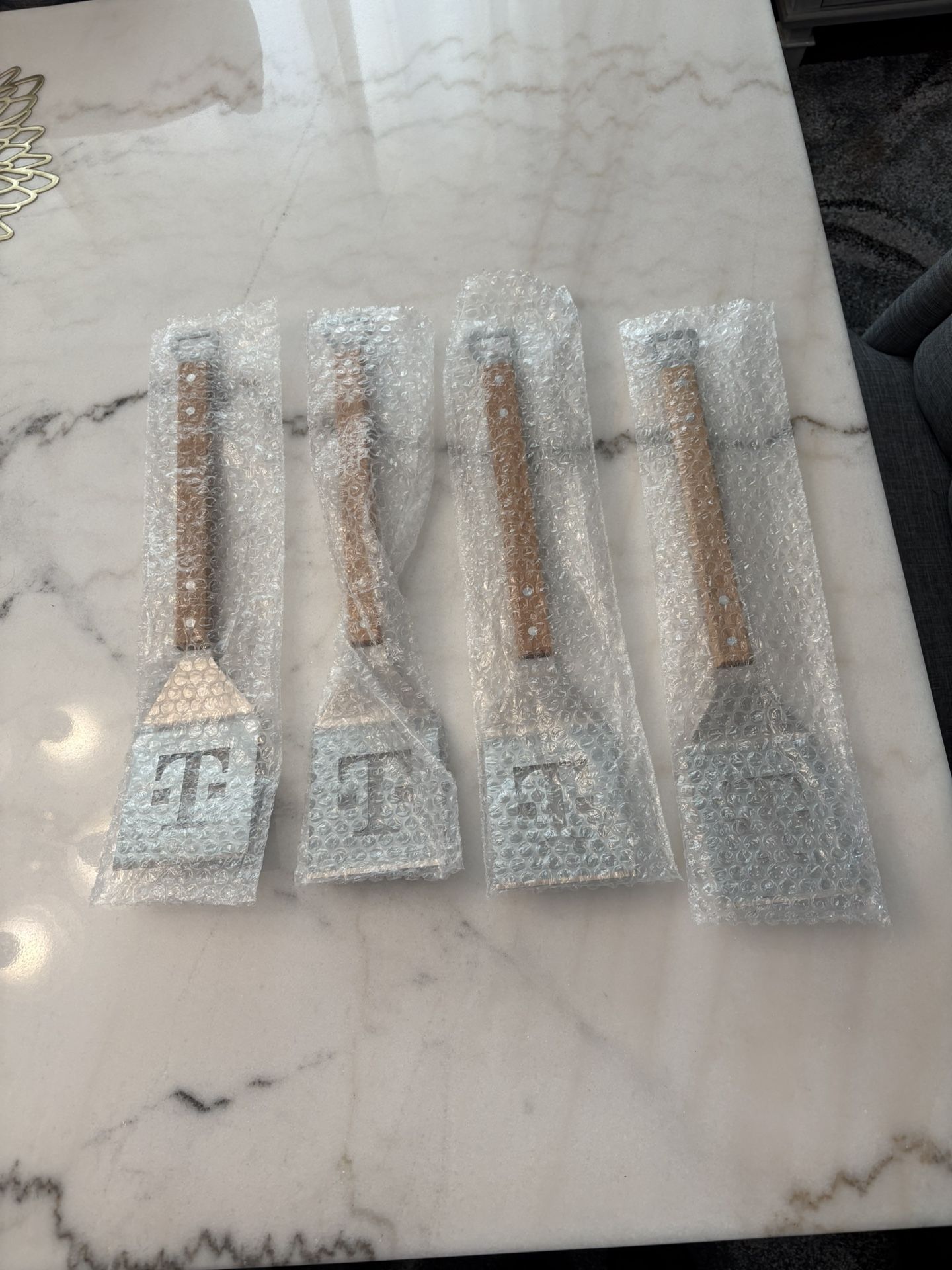 4 T-Mobile Spatulas