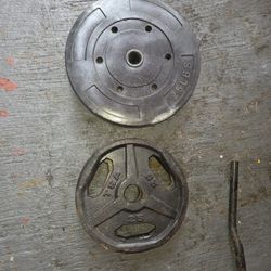 100 Pounds  4 Weigths Of 25lbs Each