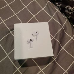 Airpods 2nd Gen. 