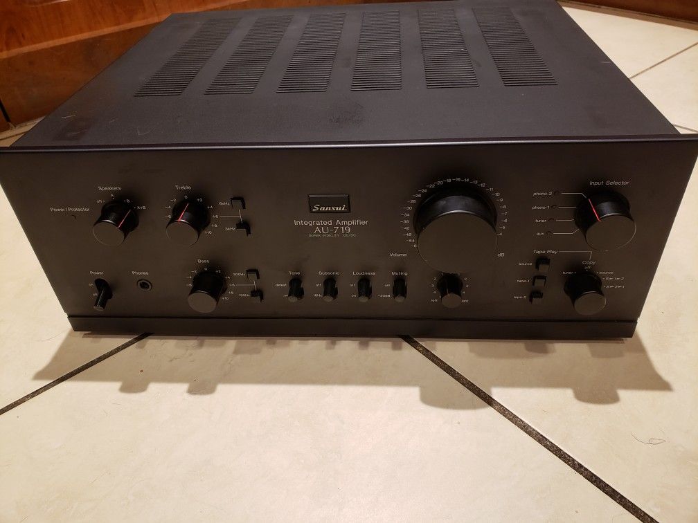 Sansui Au 719 Amplifier MUST SEE IT!!!