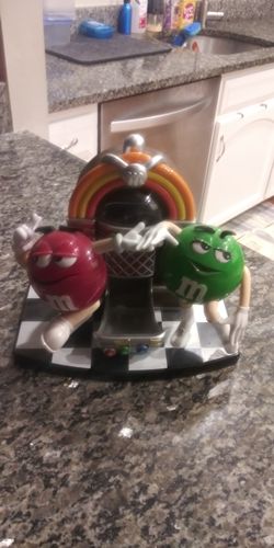 M&M Candy Dispenser Rock N' Roll Cafe Collectible Red & Green M&M Juke Box. 10" Long x 8" tall