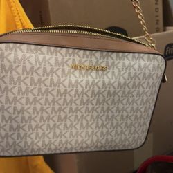 Michael Kors purses n wallet