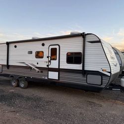 2021 Jayco 30 foot Bunkhouse trailer sleeps 10 lightweight 50 amp 2acs
