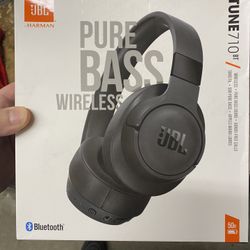 Jbl Headphones Brand New In Box Tune 710bt 