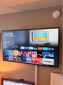 Samsung 42 inch flatscreen and wall mount