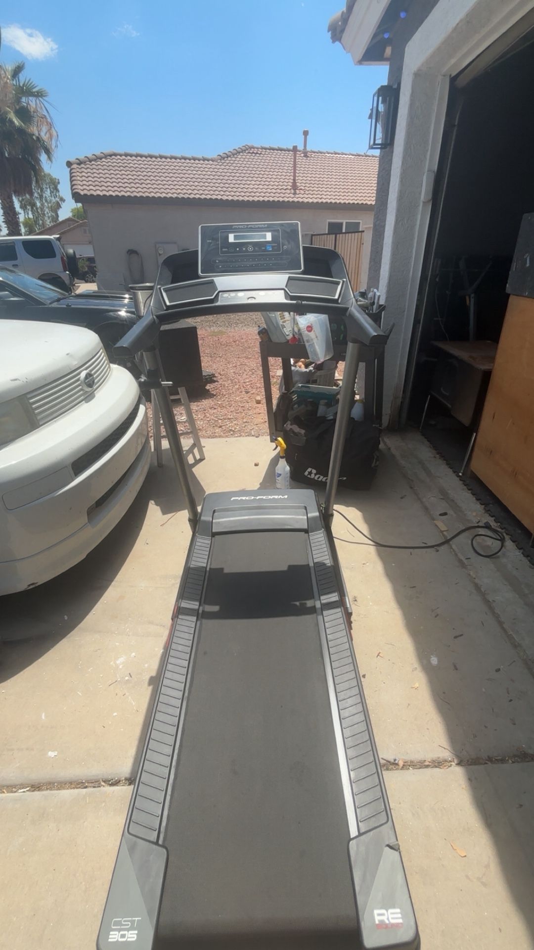 Proform CST305 Treadmill-Great Condition!