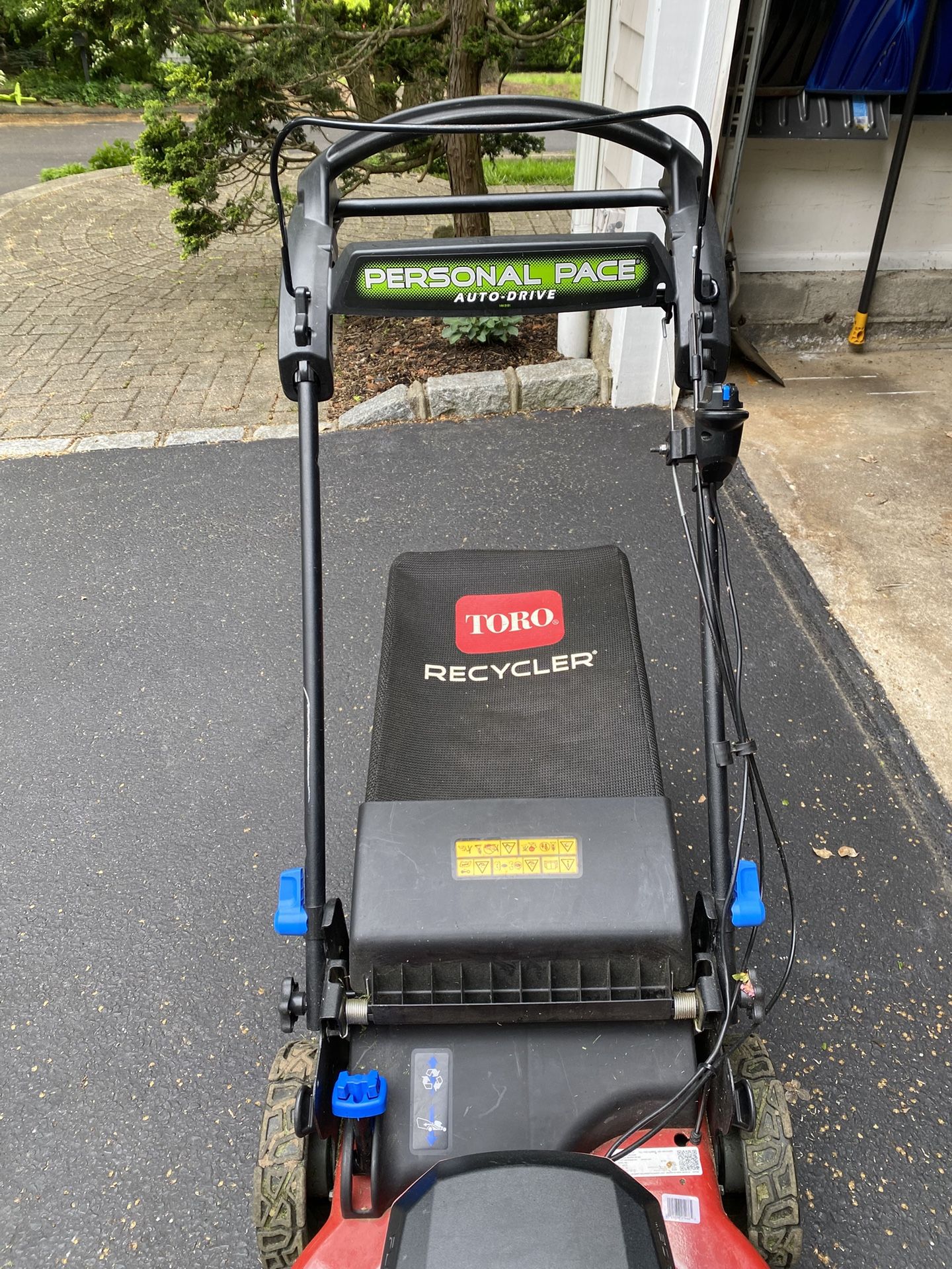 Toro 60v Personal Pace 22” Lawnmower