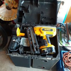 18 Volt Nail Gun. DeWalt
