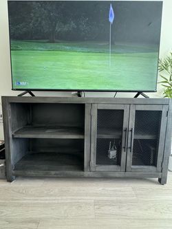 TV Console 60”