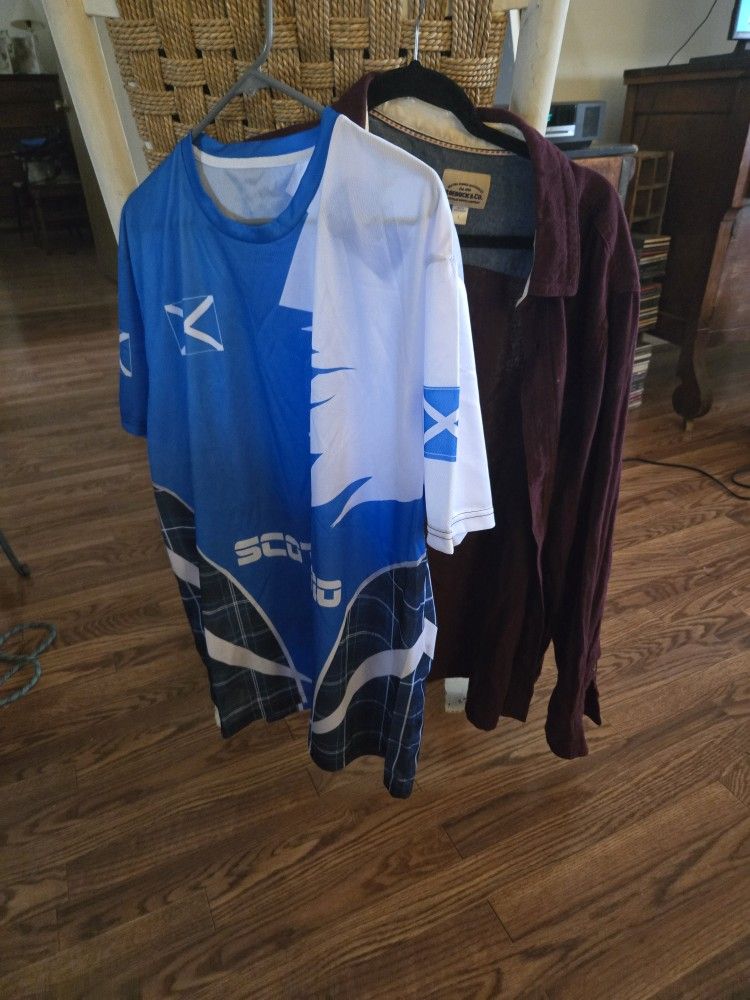 4 Men's Shirts And 1 Sweatshirt