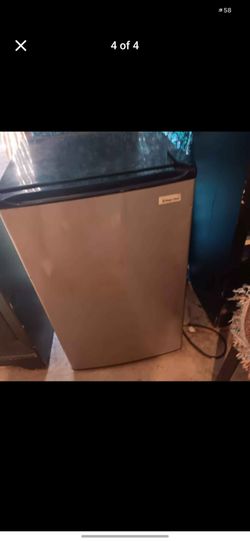Mini fridge