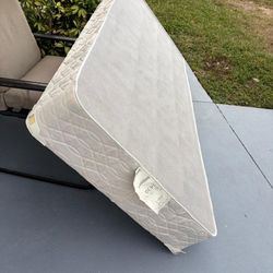 Twin Size Box Spring In Good Condition 