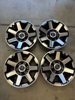 OEM 17-inch Toyota 4Runner TRD Off-Road / Off-Road Premium wheels