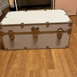 Lockable Chest 