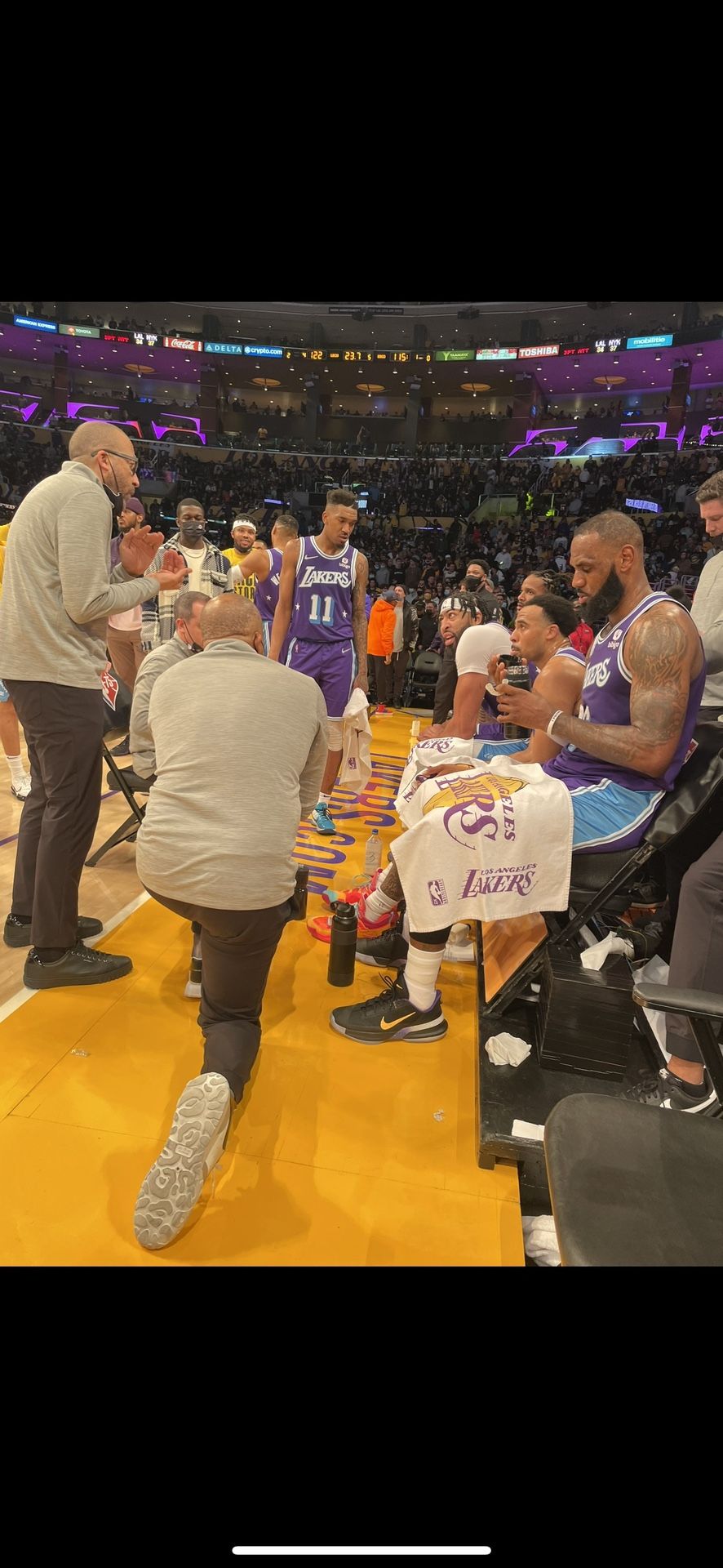 Floor Seats For Lakers Or Clippers Or Kings Glass