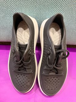 Size W6 Crocs LiteRide Lace-Up Sneakers