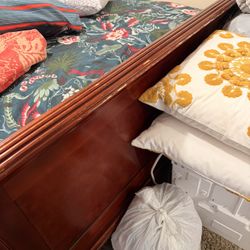 Free Bed Frame (Only Bed Frame)