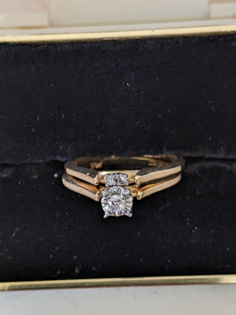 Size 6.5 Diamond and 14K Gold Wedding & Engagement Rings