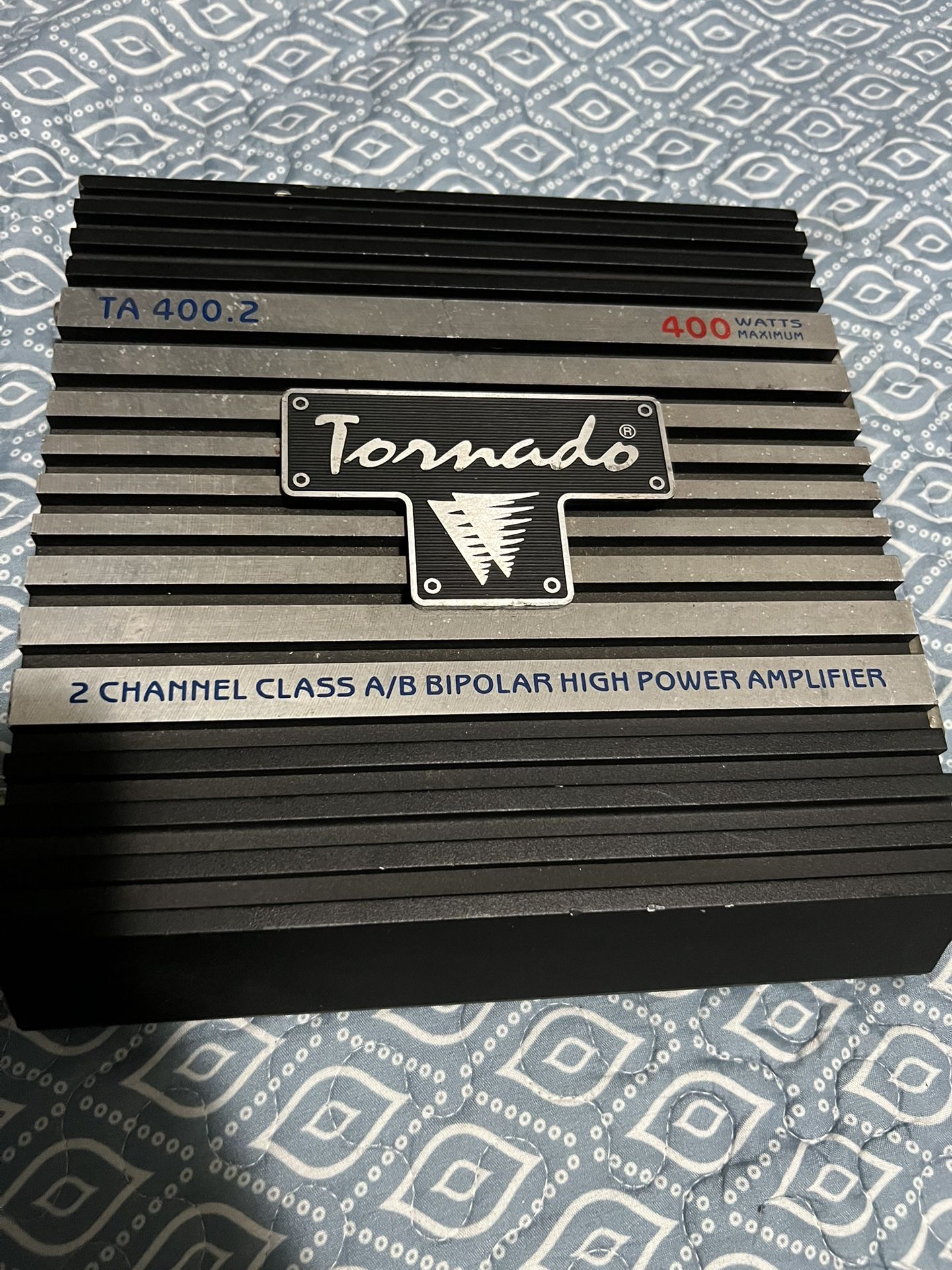 TORNADO AMP 400 Watts