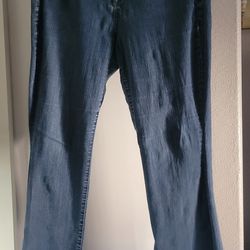 Torrid Demin Slim Fix 14R Soft Material Good Condition