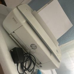 HP Deskjet 3752 Printer In GREAT CONDITION