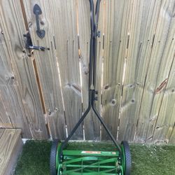 Lawn Mower Scotts Elite 16”