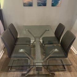 Modern Glass Dining Table Set - 4 Chairs - Excellent Condition