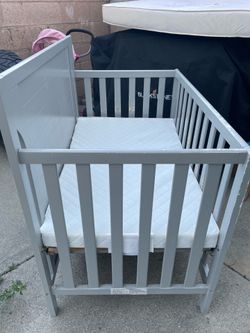 Baby crib