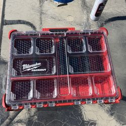 Milwaukee Large Parts Organizer