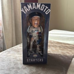 Yoshinobu Yamamoto Bobblehead STARTER SERIES