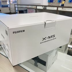 Fujifilm X-M5 Combo Camera