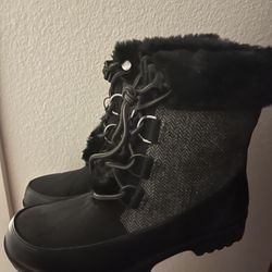Snow/Hiking Boots Size 9