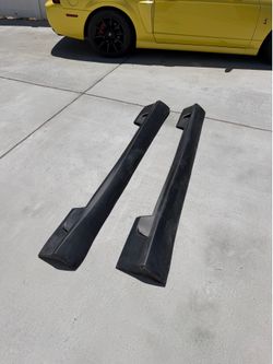 Ford Mustang 2005-2009 Saleen Style 2 Piece Polyurethane Side Skirts