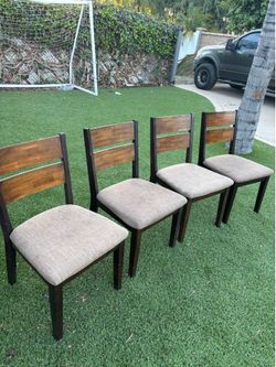 Set of 4 Table Chairs