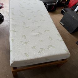 Twin size Bed With Mattress In great condition 