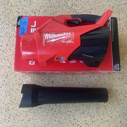 Milwaukee M18 FUEL 120 MPH 500 CFM 18V Lithium-Ion Brushless Cordless Handheld Blower (Tool-Only)