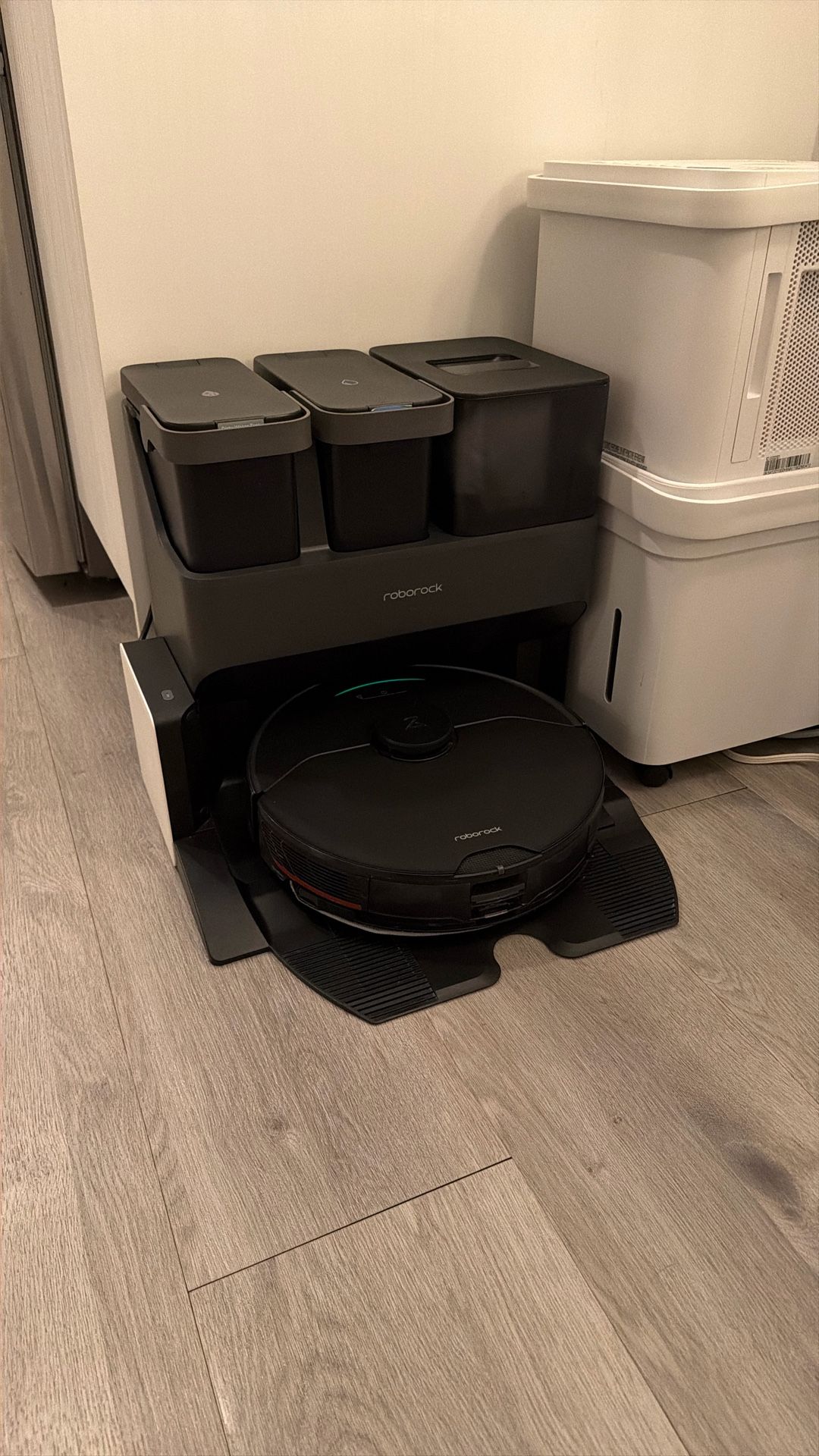 Roborock S7 MaxV Robot Vacuum + Mop with Drying Module – Great Condition 