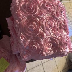 Flower Tablecloth And Runners 