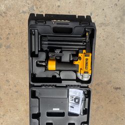 DEWALT Finishing nailers