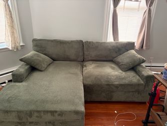 Green love seat