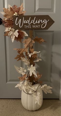 Handmade pumpkin wedding arrow sign