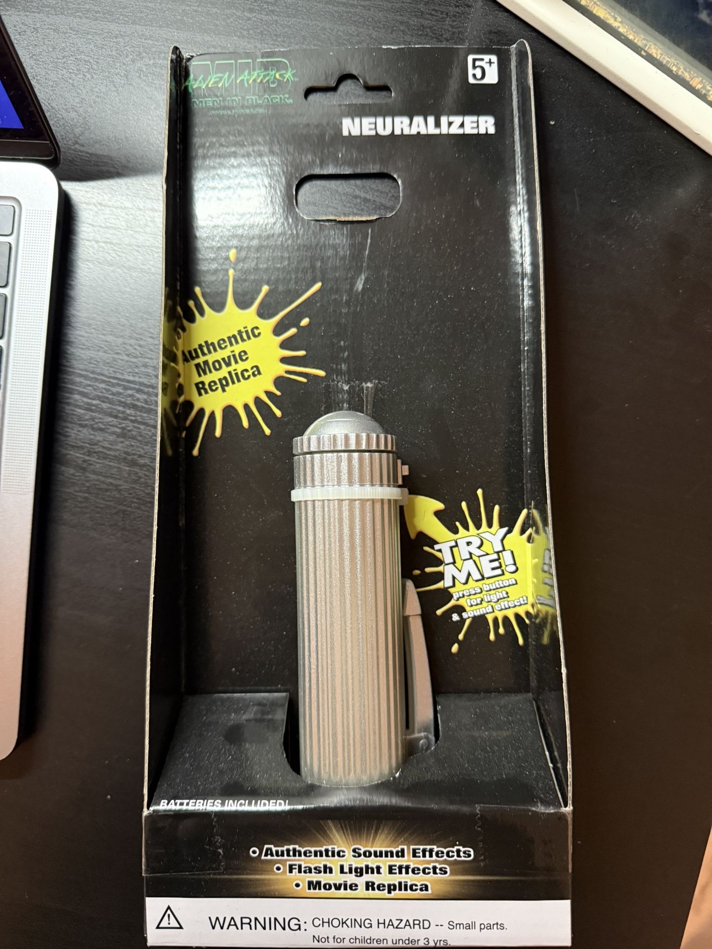 Men in Black Neuralyzer Replica – Lights & Sounds – MIB Movie Prop Toy