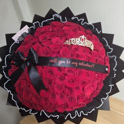 100 Red Roses Bouquet
