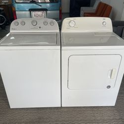 Whirlpool Washer And Dryer Set (Gas Dryer) 